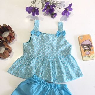 Bộ bé gái cổ vuông 2 nơ
