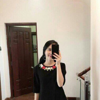 Đầm suông bèo lai cổ kết hoa