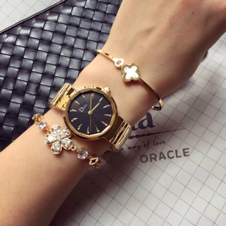 Dior lên tay dể thương