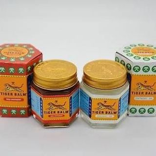 Dầu cù là tiger balm đỏ trắng