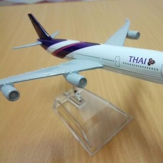 Mô hình máy bay giá rẻ