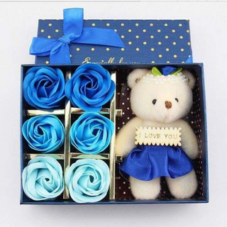 6 bông hồng sáp 1 gấu