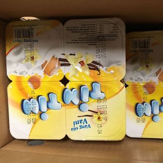 Váng sữa tin tin giá 130000 vnd/ 1 thùng 24hũ- 6vỉ