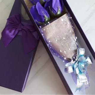 Hộp 3 bông hồng sáp