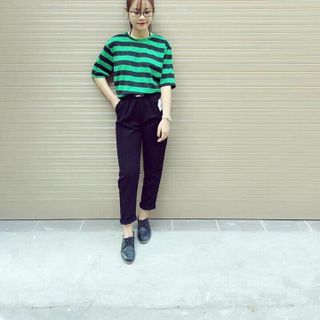 Áo crop top from rộng