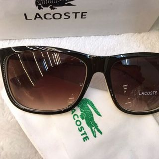 Mắt kính mát lacoste