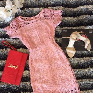 Đầm body tay con