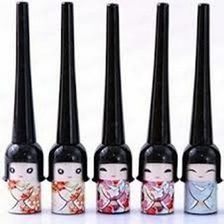 Kẻ mắt búp bê mac