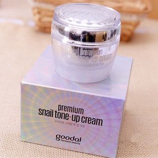 Kem dưỡng chiết suất ốc sên làm trắng da xóa thâm goodal premium snail tone up cream 50ml