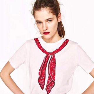 Áo thun zara cột khăn