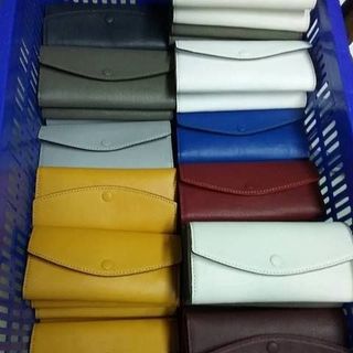 Ví cầm tay da handmade nữ