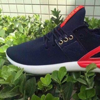 Giày thể thao adidas