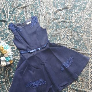 Đầm xòe phối ren