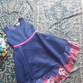 đầm xòe qua gối