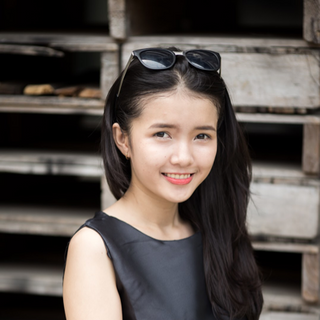 Đầm eo xoè