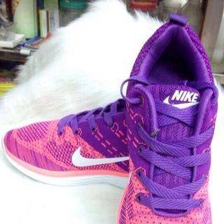 Giày thể tha-nike
