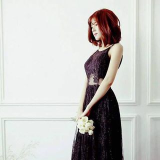 Đầm dạ hội đen kim sa