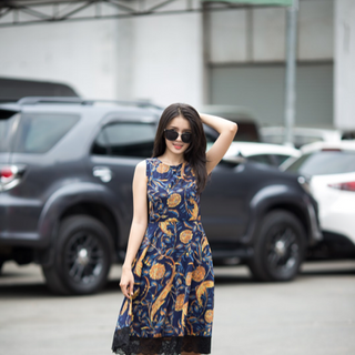 Đầm hoa lại ren