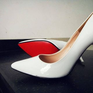 Cao gót louboutin