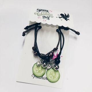 Vòng tay cặp trái cây