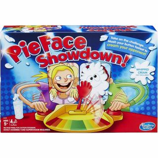 Pie showdown đập bánh vào mặt giá sỉ