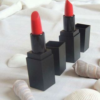 Maya lipstick