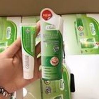 tuýp tẩy trắng răng thái lan herbal clove toothpaste giá sỉ