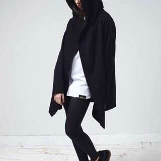 Mantle all black