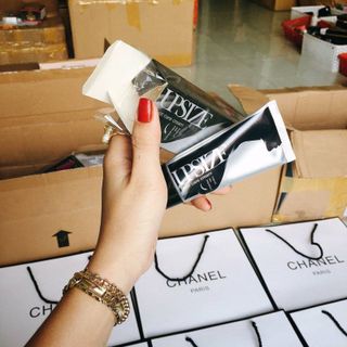Kem nâng ngực và nở ngực upsize