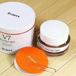 Kem dưỡng dadrjart – v7 toning light