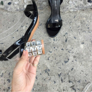 Sandal gót trụ đính đá