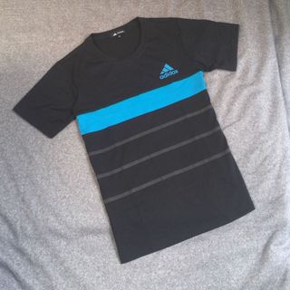 Ao thun khong co han quoc hieu adidas
