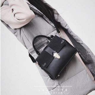 Túi lv nắp da lộn