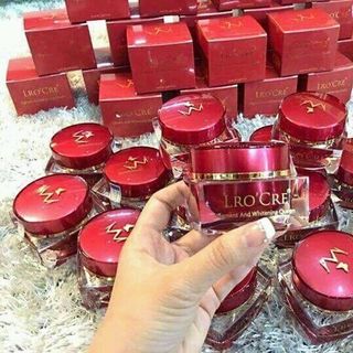 Kem belnữ hoàng trị mụn thâm nám tàn nhang lrocre