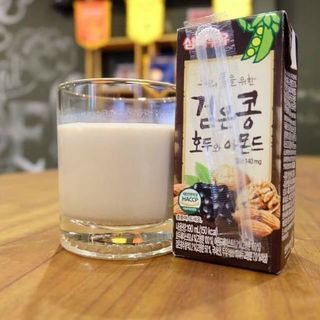 Sữa óc chó đâu đen
