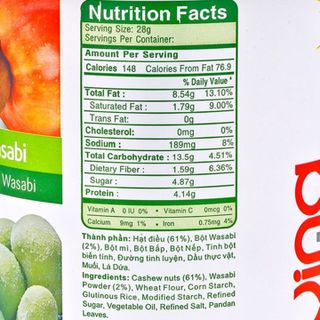 Hạt điều vị wasabi tân tân hộp 135g