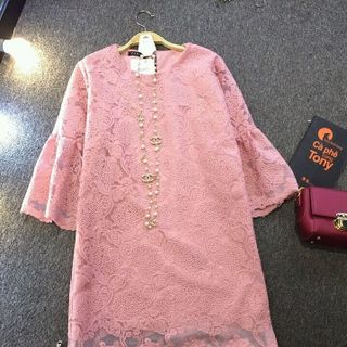 Váy ren tay bồng