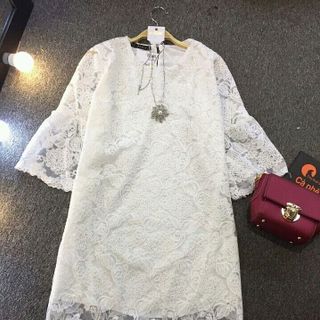 Váy ren tay bồng