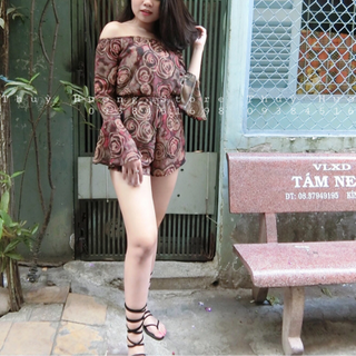 Jum trễ vai tay loe