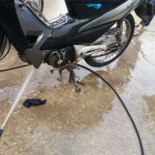 Máy rửa xe sumikura
