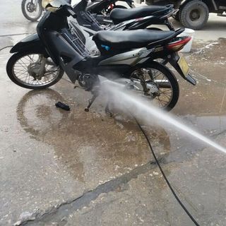 Máy rửa xe sumikura