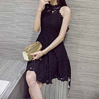 Đầm liền ren sát nách