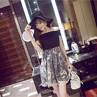 Đầm trễ vai hoa