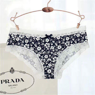 Quần lót hoạ tiết