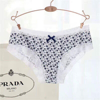 Quần lót hoạ tiết