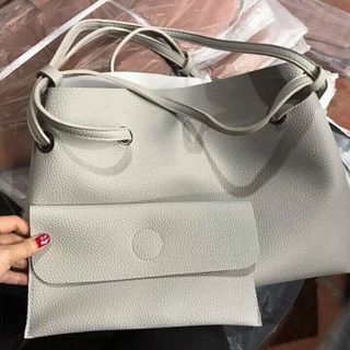 Túi da mềm kèm ví cung màu 1 set 2 cái