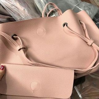 Túi da mềm kèm ví cung màu 1 set 2 cái