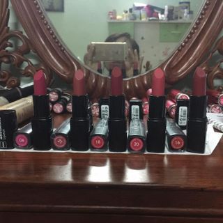 Son moisturising lipstick