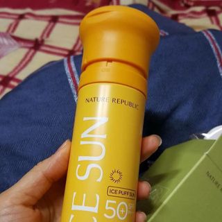 Kem chống nắng nature republic ice puff sun
