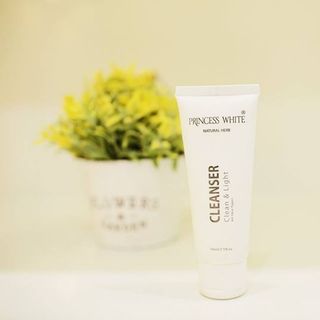 Sữa rửa mặt princess white – clean light